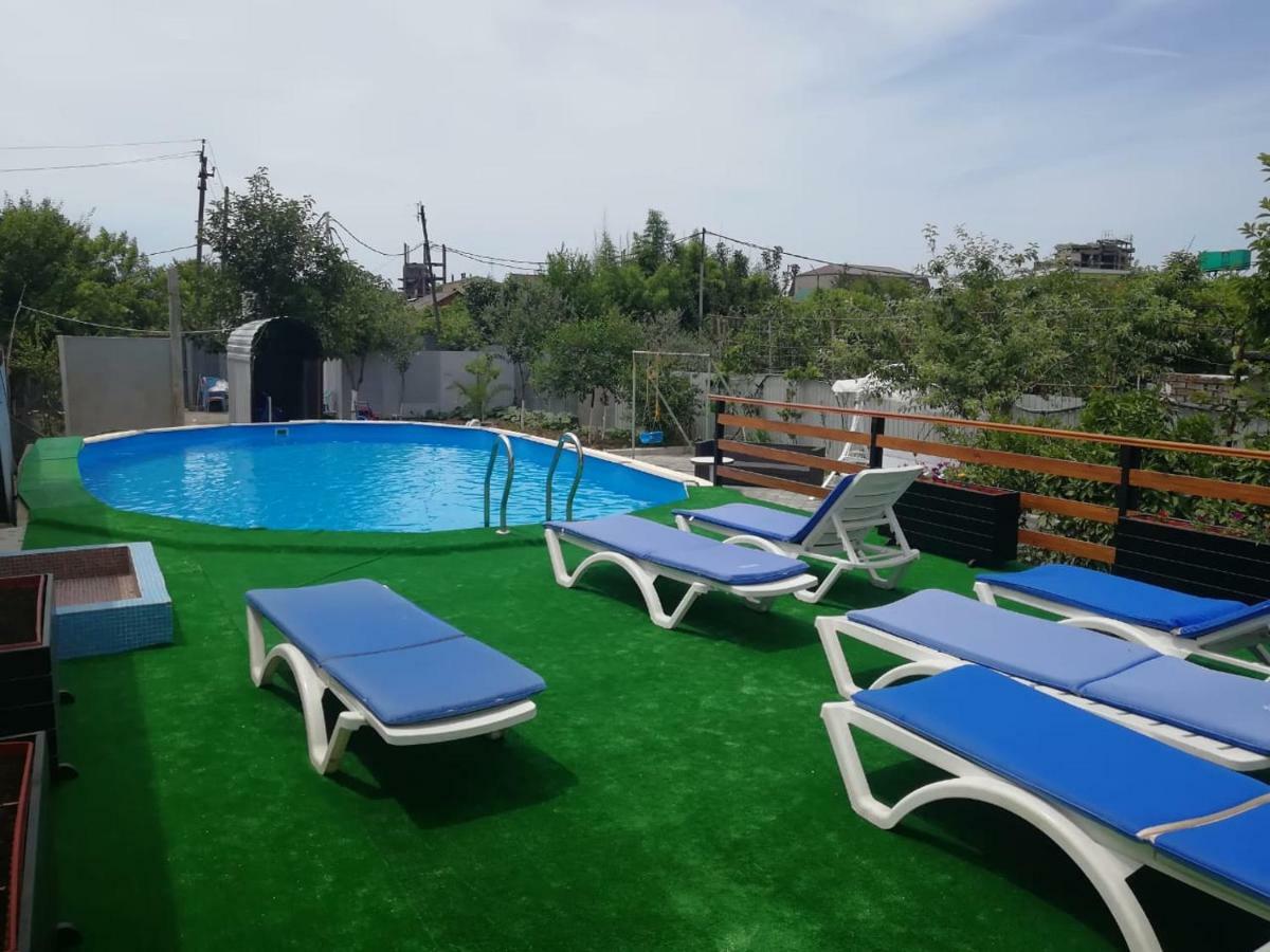 U Ruslana Guest House Gagra Extérieur photo